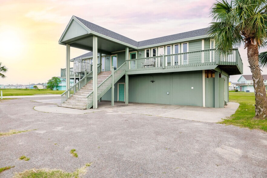 3120 Hwy 87, Crystal Beach, TX à vendre - Photo du bâtiment - Image 3 de 25