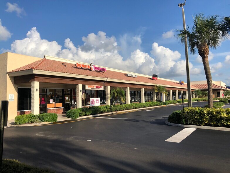 842-878 N Military Trl, West Palm Beach, FL à louer - Photo du bâtiment - Image 2 de 6