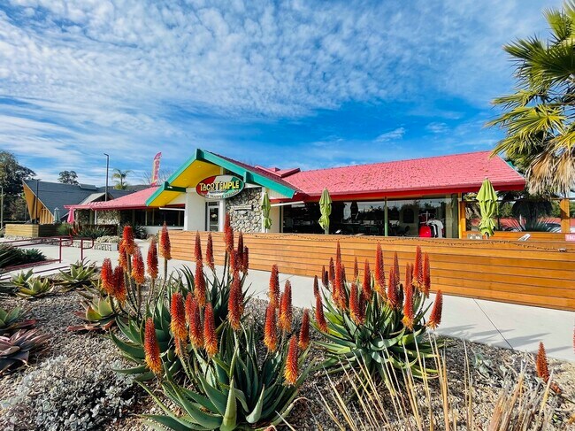 Plus de détails pour 1575 Calle Joaquin, San Luis Obispo, CA - Commerce de détail à louer