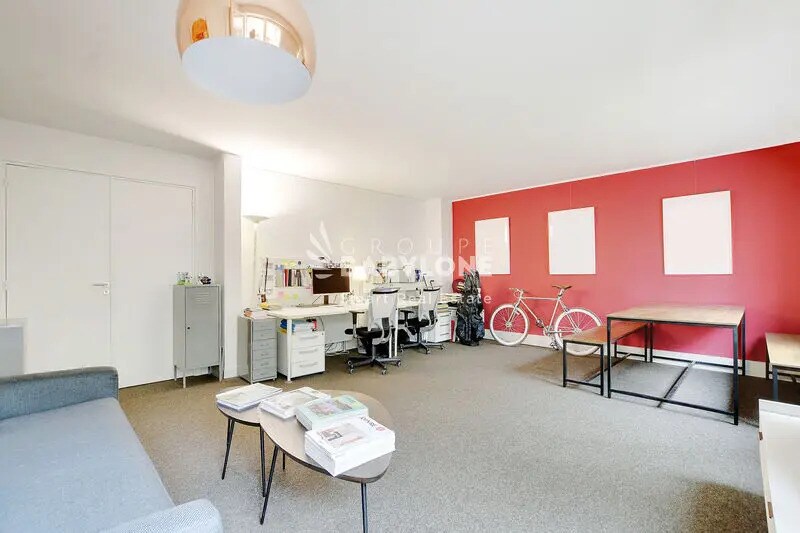 Bureau dans Neuilly-sur-Seine à louer - Photo du bâtiment - Image 3 de 11