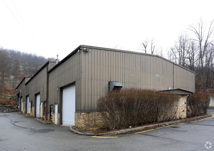 301 Route 17, Hillburn, NY for lease - Building Photo - Image 3 of 10