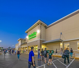 Plus de détails pour 21 Alafaya Woods Blvd, Oviedo, FL - Commerce de détail à louer