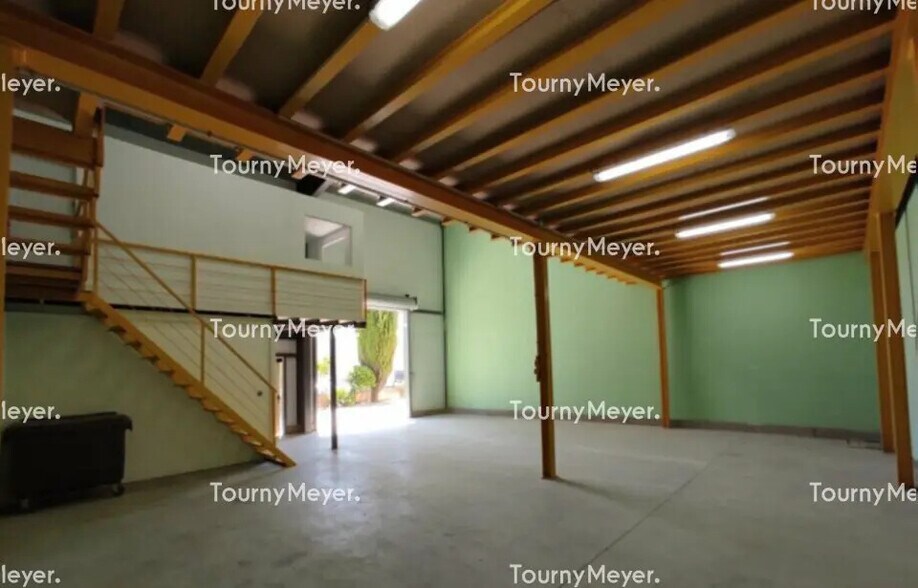 Industrial in Vendargues for lease - Interior Photo - Image 3 of 4