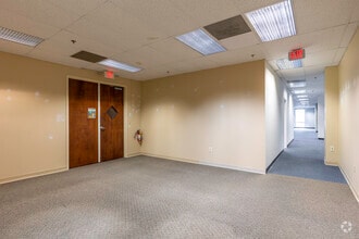 1707 Orlando Central Pky, Orlando, FL for lease Interior Photo- Image 1 of 8