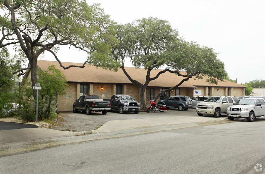 11911 Radium St, San Antonio, TX à vendre - Photo du b timent - Image 1 de 1