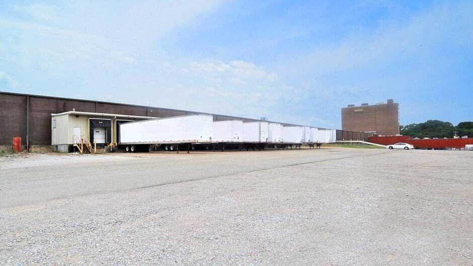 4300 New Getwell Rd, Memphis, TN à louer - Photo du bâtiment - Image 2 de 3