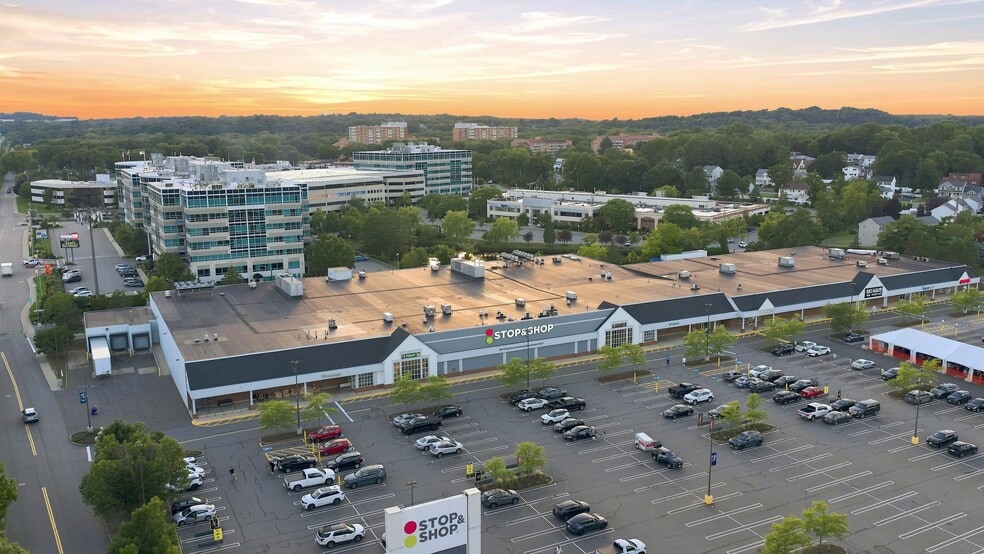 2 Elm St, Woburn, MA for lease - Building Photo - Image 3 of 11