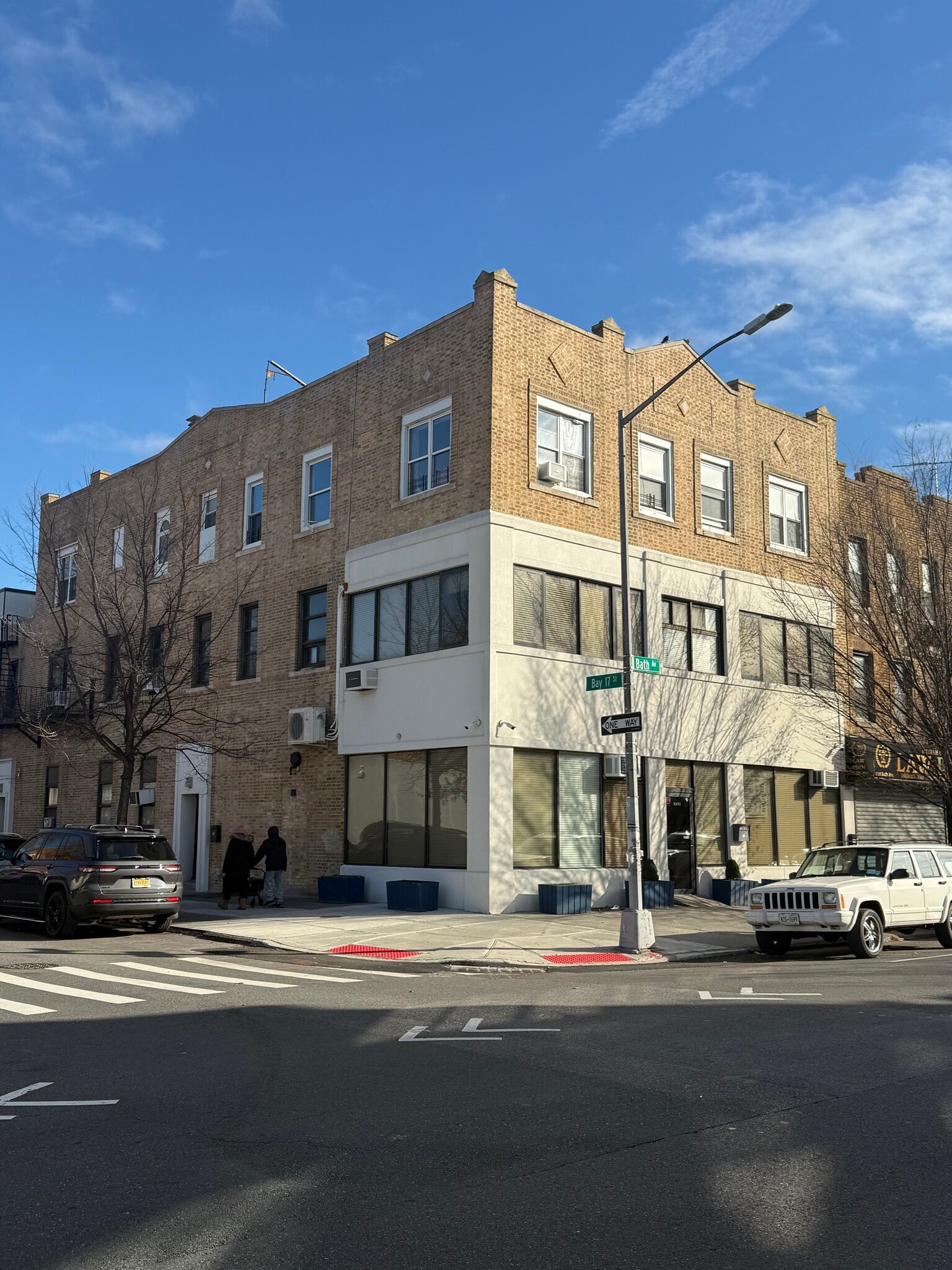 1751 Bath Ave, Brooklyn, NY for lease Primary Photo- Image 1 of 28