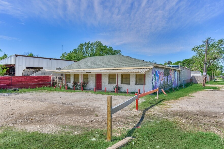 10935 Aldine Westfield Rd, Houston, TX for sale - Building Photo - Image 3 of 26