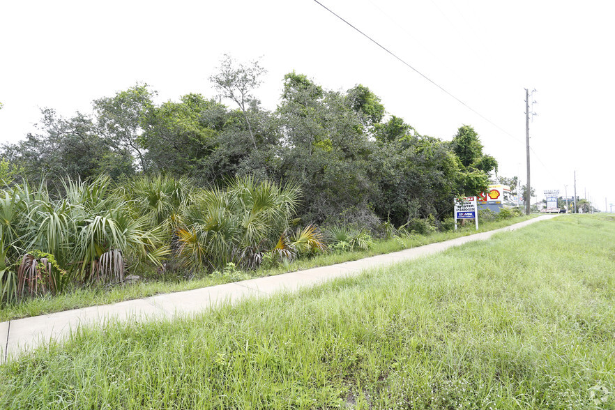 15807 US Highway 19, Hudson, FL à louer - Photo principale - Image 1 de 3