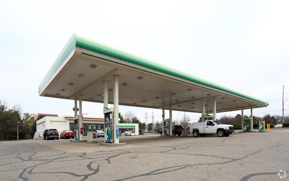 959 Steels Corners Rd, Stow, OH for sale - Primary Photo - Image 1 of 8