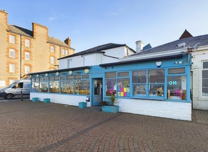 28 Bath St, Largs à louer Photo du bâtiment- Image 1 de 3