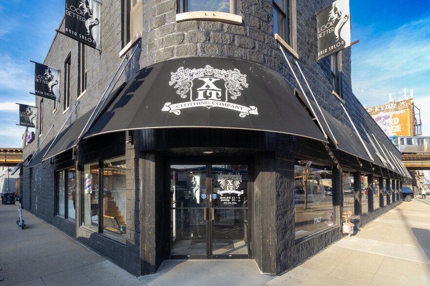 2950 W Fullerton Ave, Chicago, IL à louer - Photo du bâtiment - Image 2 de 14