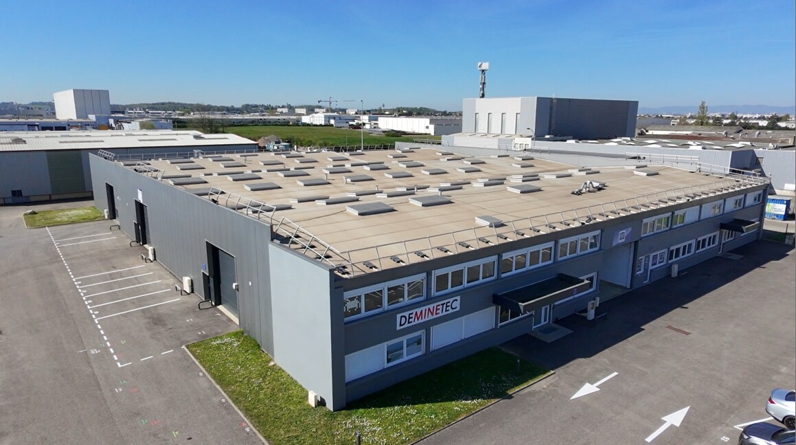 9 Avenue Du Maréchal De Lattre De Tassigny, Meyzieu for lease Primary Photo- Image 1 of 21