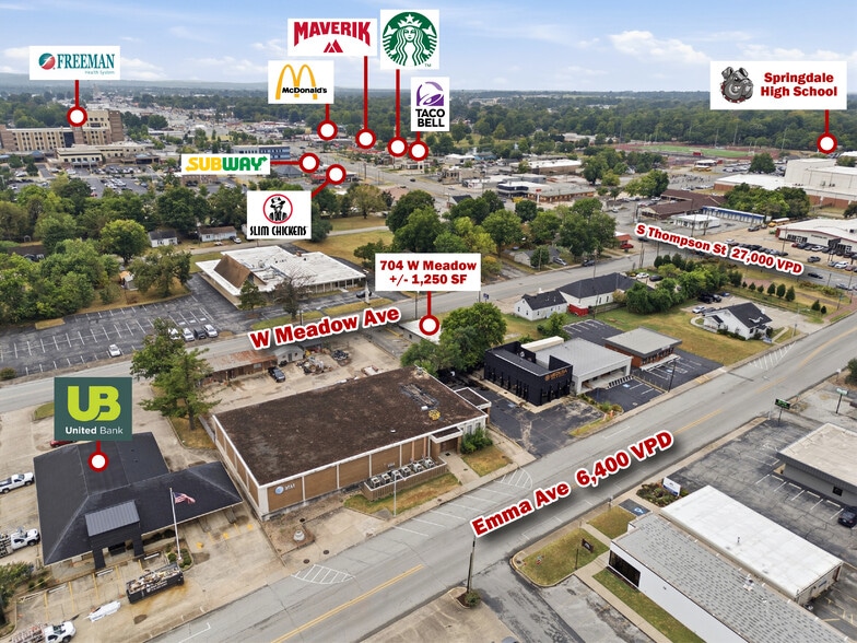 704 W Meadow Ave, Springdale, AR for lease - Building Photo - Image 2 of 15