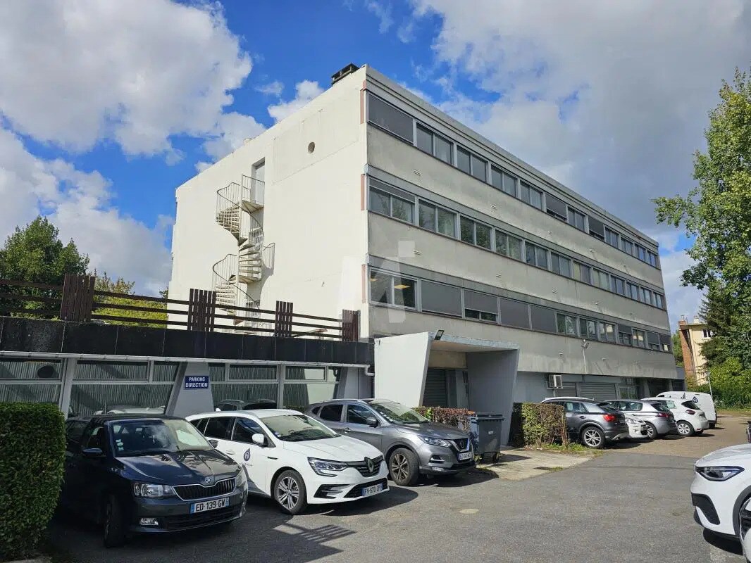 Flex dans Igny à louer Photo du bâtiment- Image 1 de 13
