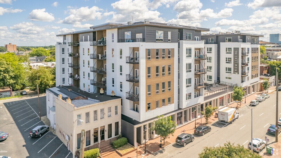 2 W Marshall St, Richmond, VA à louer - Photo du bâtiment - Image 3 de 9