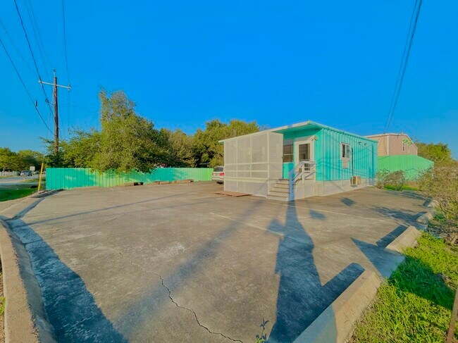 Plus de détails pour 927 27th St, San Leon, TX - Multi-résidentiel à vendre