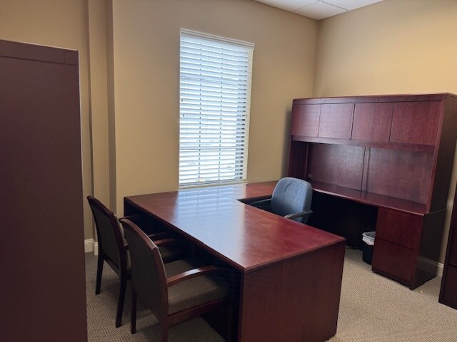 825 Ballough Rd, Daytona Beach, FL à louer Photo intérieure- Image 1 de 2