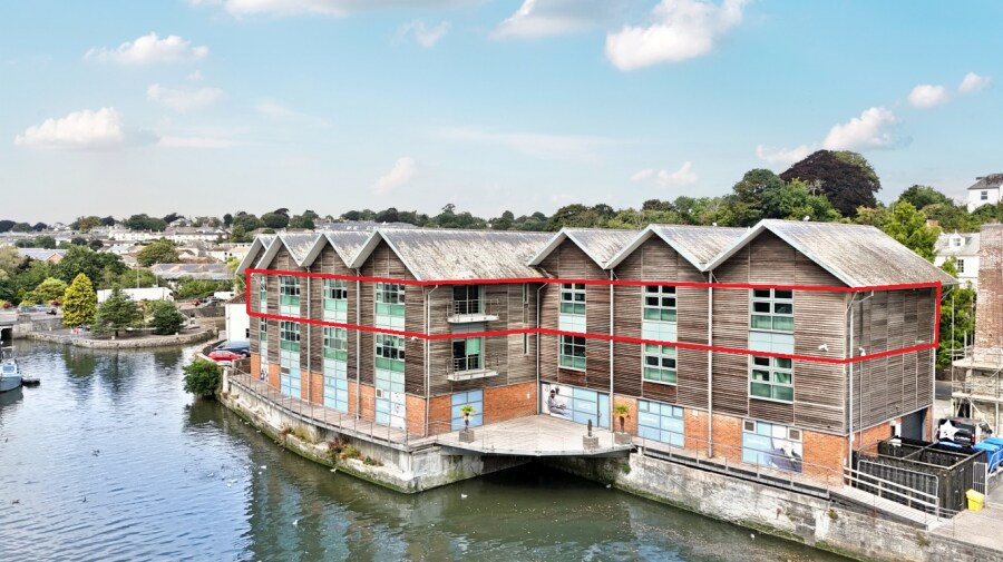 Malpas Rd, Truro à louer - Photo du bâtiment - Image 1 de 8