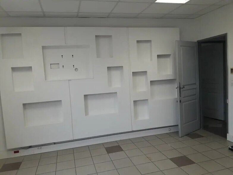 Bureau dans Châteaurenard à louer - Photo intérieure - Image 3 de 3