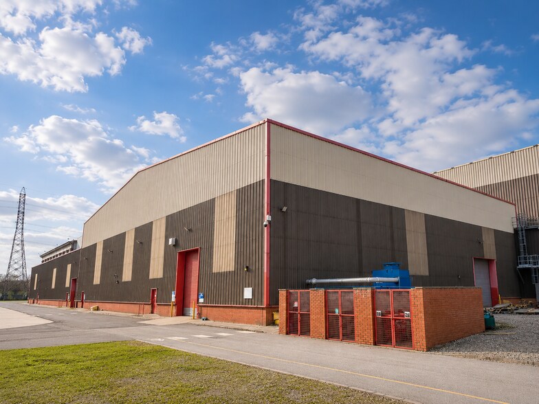 Old Great North Road, Knottingley for lease - Building Photo - Image 2 of 4