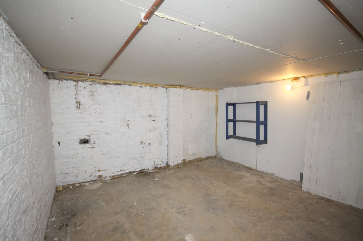 Sturdee Av, Gillingham for lease Interior Photo- Image 1 of 9