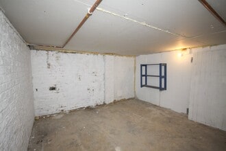 Sturdee Av, Gillingham for lease Interior Photo- Image 1 of 9