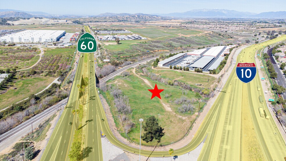 0 Dessert Lawn, Beaumont, CA à vendre - Aérien - Image 2 de 3