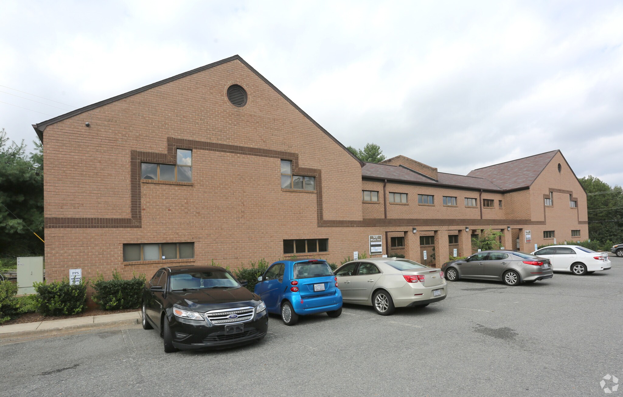 1400-1410 Millgate Dr, Winston-Salem, NC à vendre Photo principale- Image 1 de 1