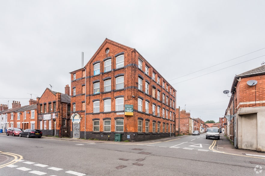 143 Regent St, Kettering for lease - Building Photo - Image 2 of 13