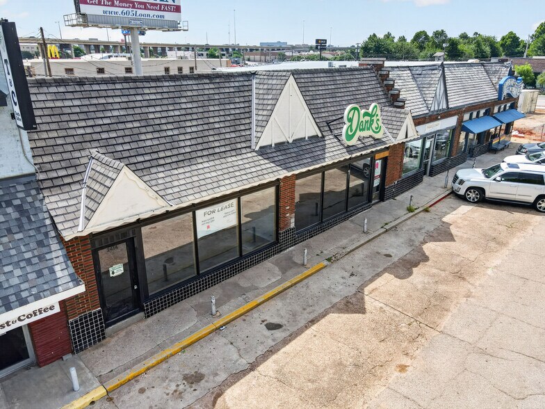 2412-2414 N Robinson Ave, Oklahoma City, OK à louer - Photo du bâtiment - Image 2 de 44