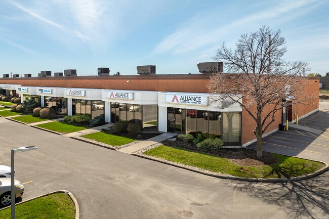 Plus de détails pour 4 Kenview Blvd, Brampton, ON - Industriel à louer