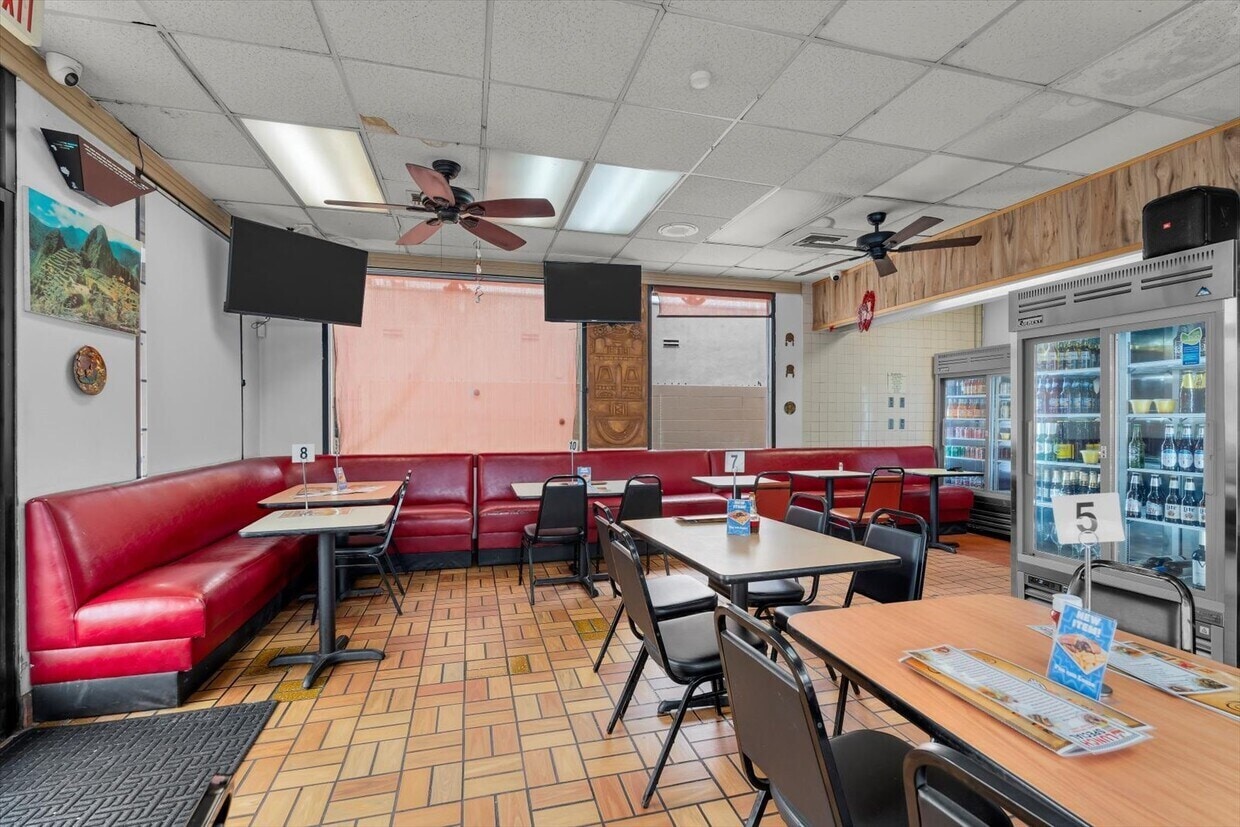 5991 Atlantic Ave, Long Beach, CA à louer Photo intérieure- Image 1 de 3