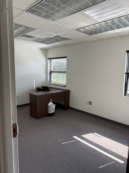 49 Wilshire Ct, Fishersville, VA à louer - Photo du bâtiment - Image 3 de 11