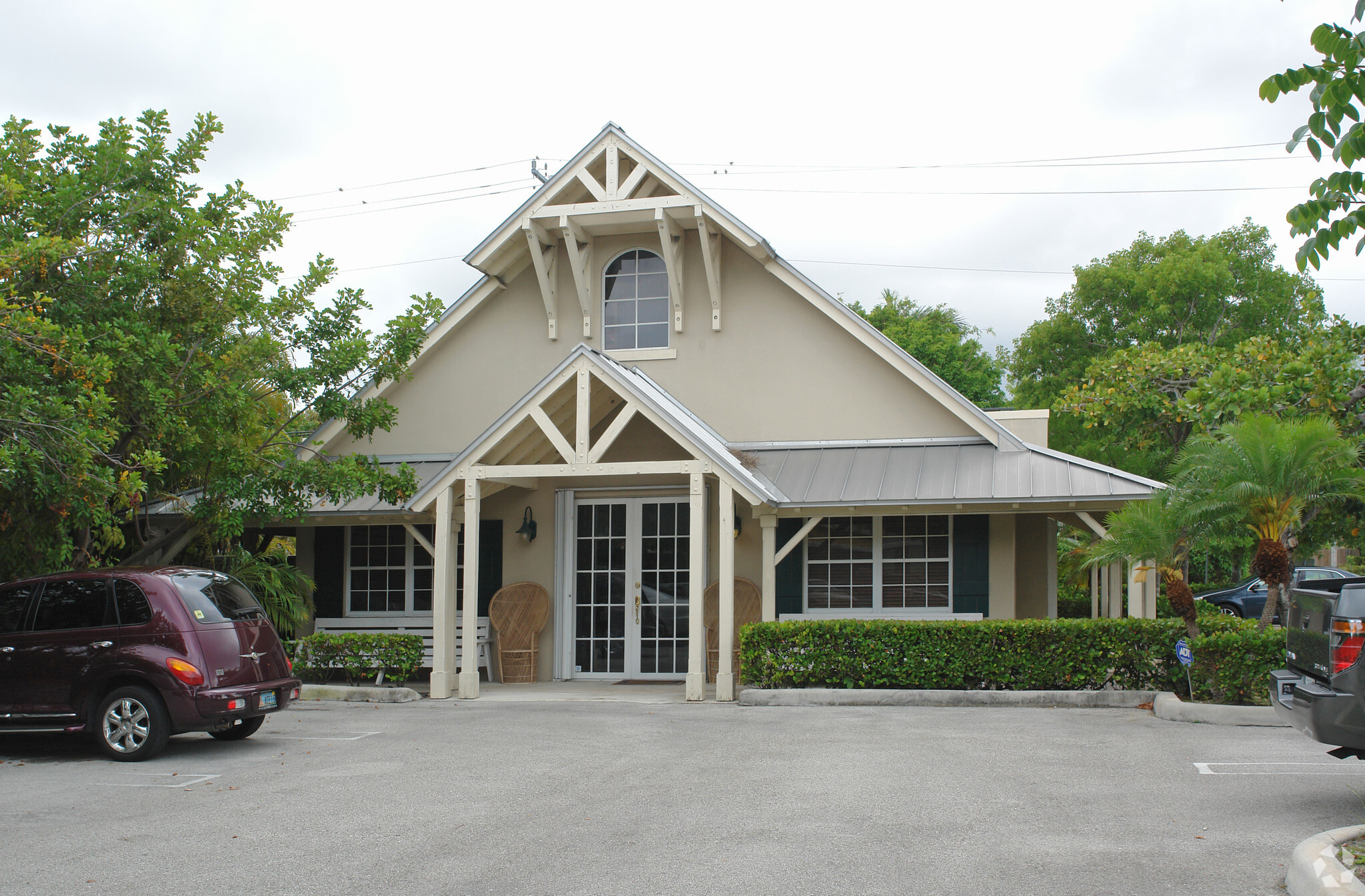 298 NE 2nd Ave, Delray Beach, FL for sale Primary Photo- Image 1 of 8