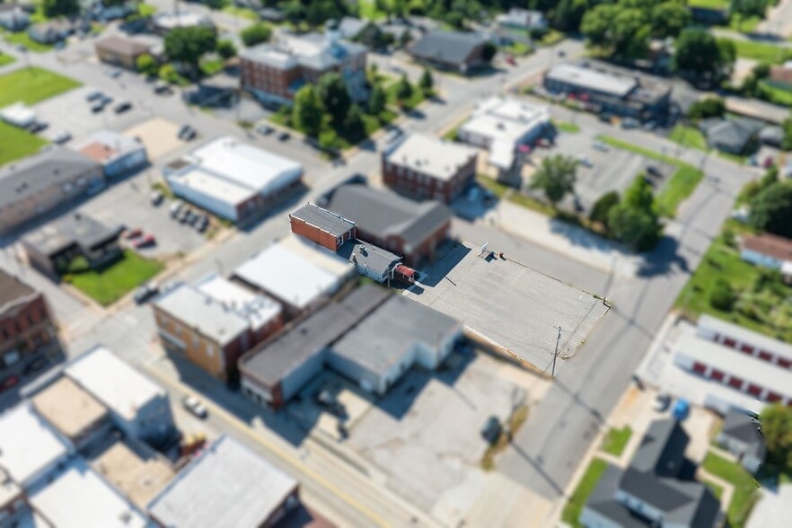 320 Main St, Troy, MO à vendre - Photo du bâtiment - Image 2 de 3