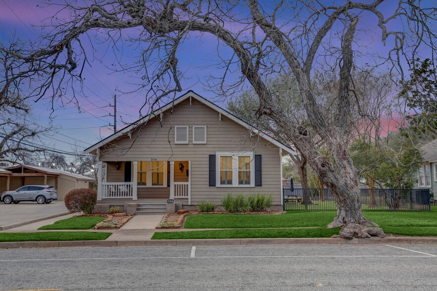 206 Brooks St, Sugar Land, TX for sale - Building Photo - Image 2 of 23