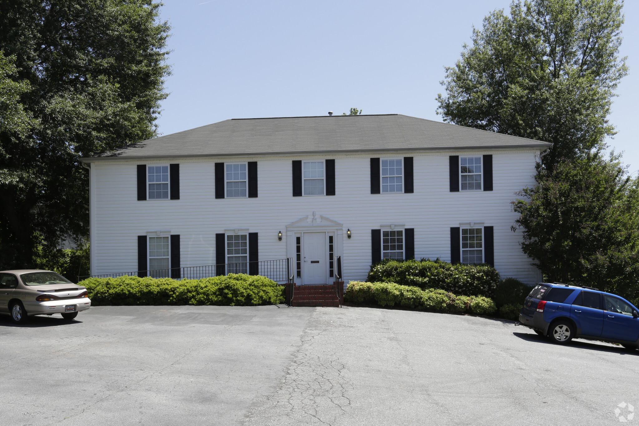 1326 Haywood Rd, Greenville, SC for lease Primary Photo- Image 1 of 4