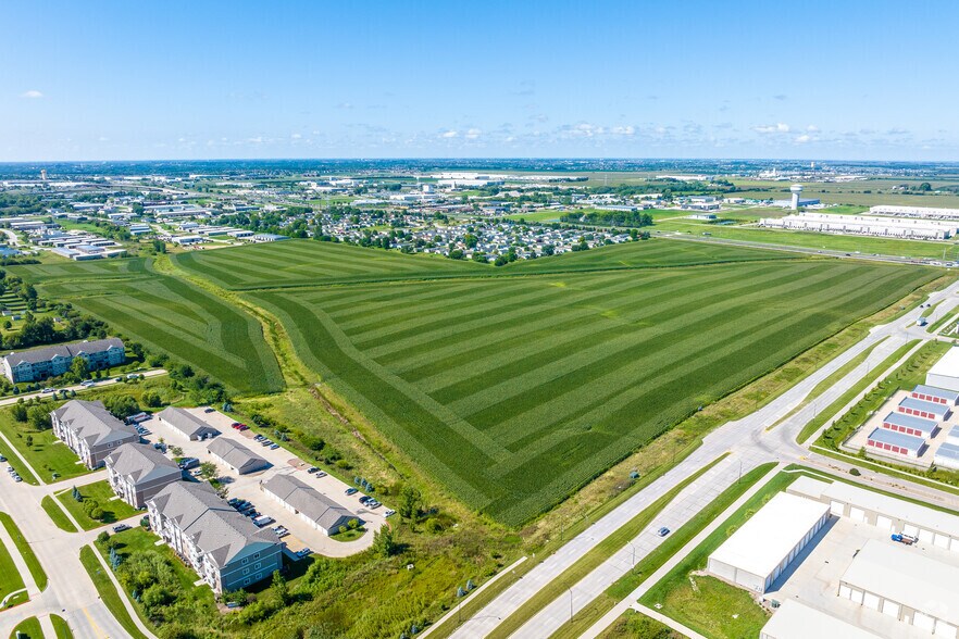 141 SE 19th St, Grimes, IA à vendre - Photo du bâtiment - Image 3 de 13