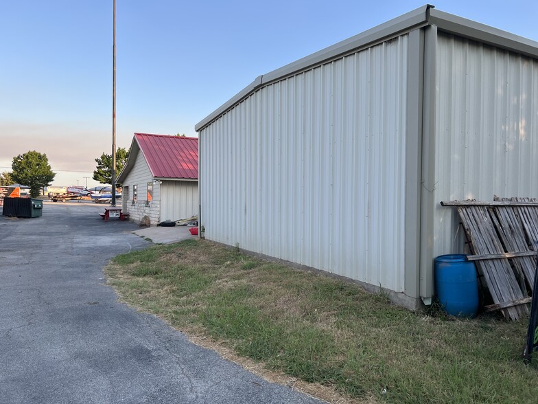 4640 E US Highway 377, Granbury, TX for lease - Building Photo - Image 2 of 13