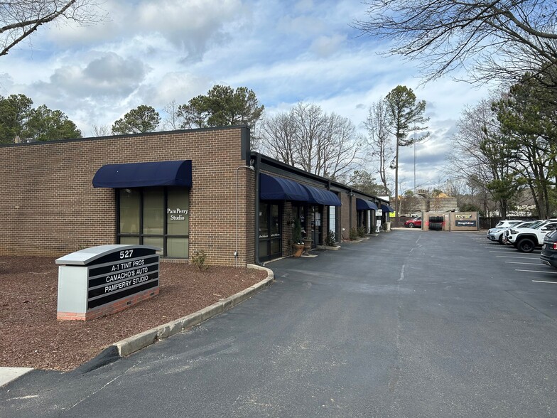 527 E Chatham St, Cary, NC for sale - Primary Photo - Image 1 of 1