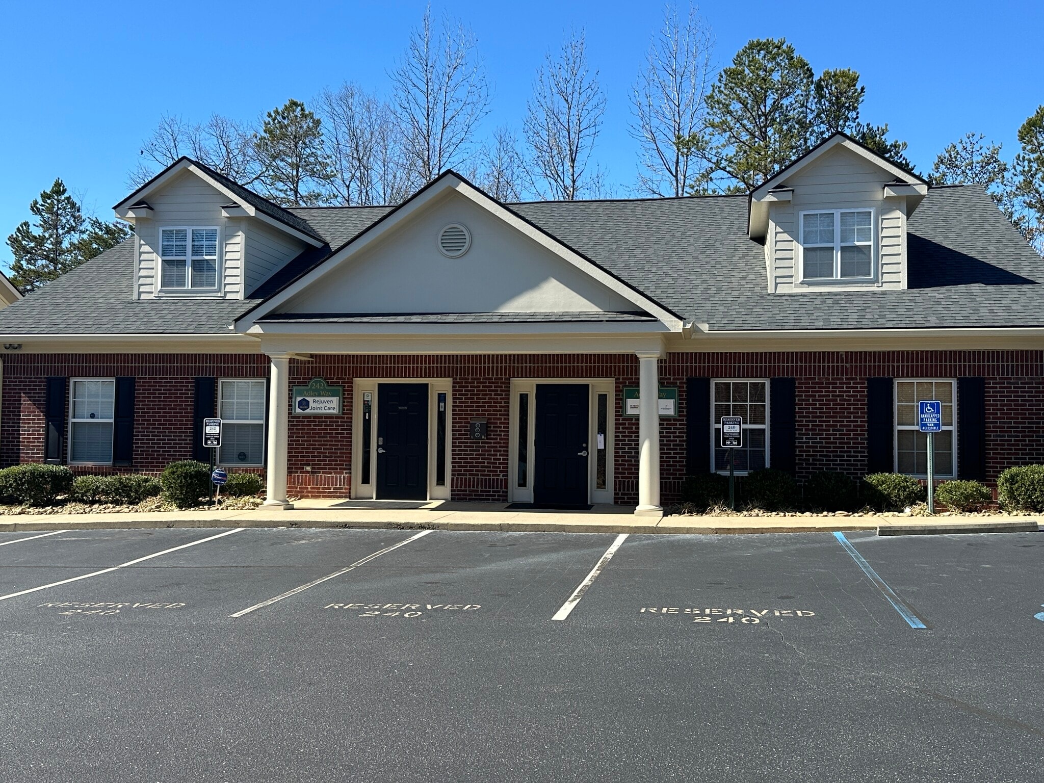 240 Adley Way, Greenville, SC for lease Primary Photo- Image 1 of 3