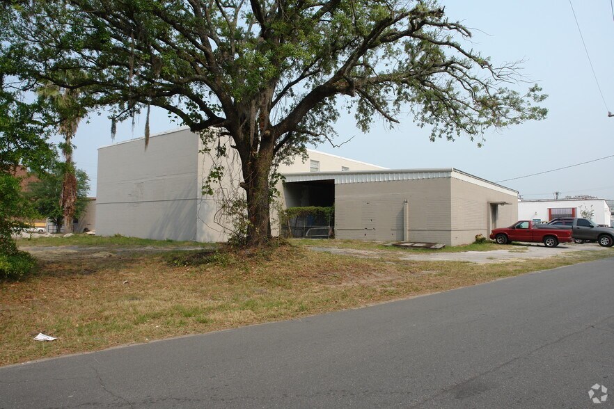 2436 Dennis St, Jacksonville, FL à vendre - Photo du bâtiment - Image 2 de 7