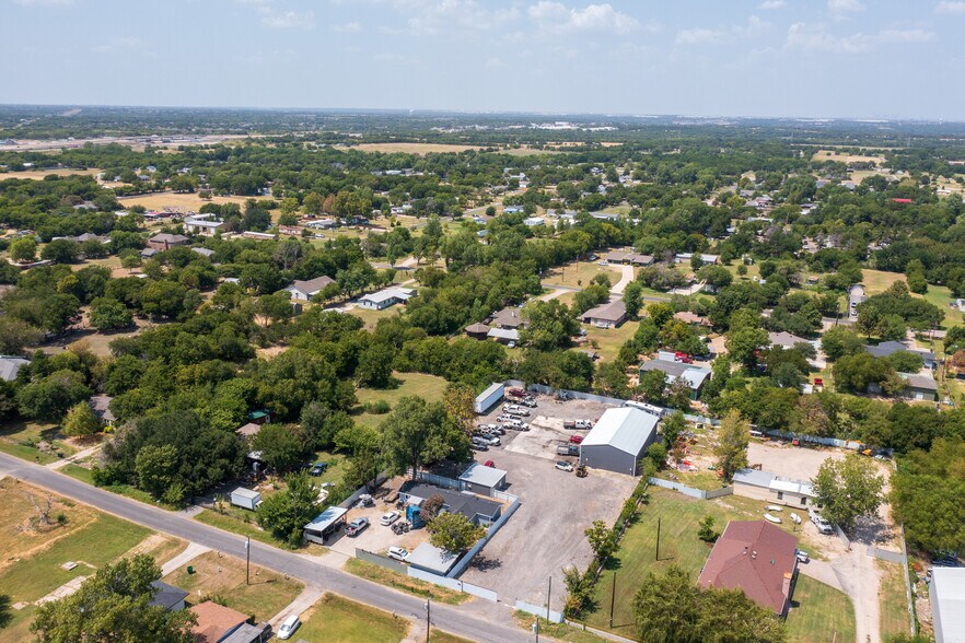 1222 Jackson St, Red Oak, TX à vendre - Photo du bâtiment - Image 2 de 29