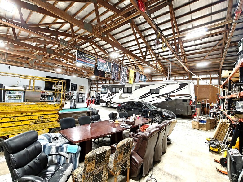 122 Industrial Dr, Gilberts, IL à louer - Photo du bâtiment - Image 2 de 7