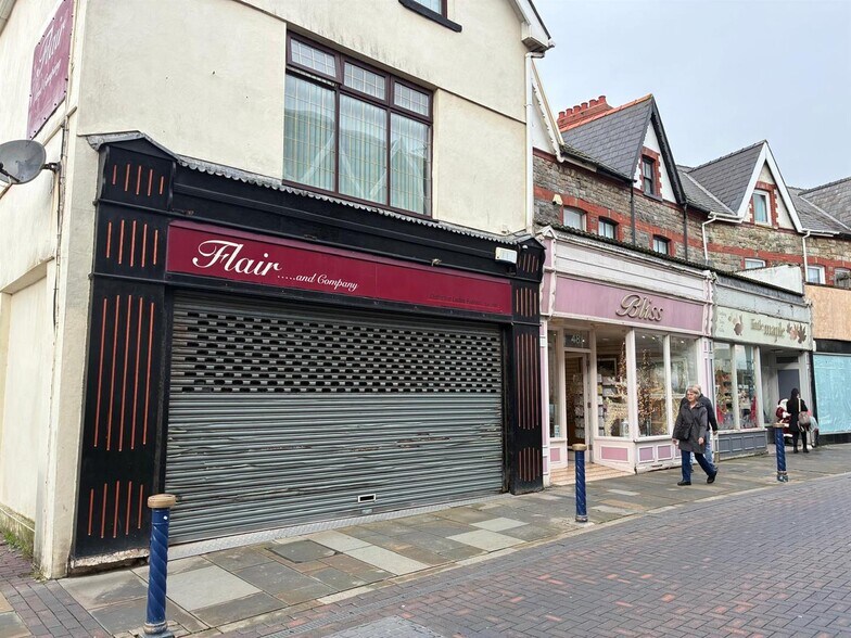 46 John St, Porthcawl à louer - Photo du bâtiment - Image 2 de 2