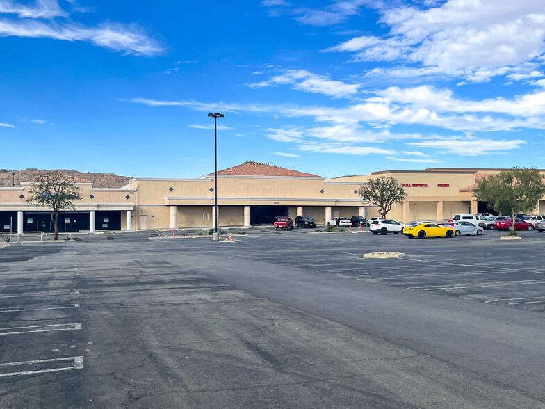 57930-58132 29 Palms Hwy, Yucca Valley, CA for lease - Primary Photo - Image 1 of 35