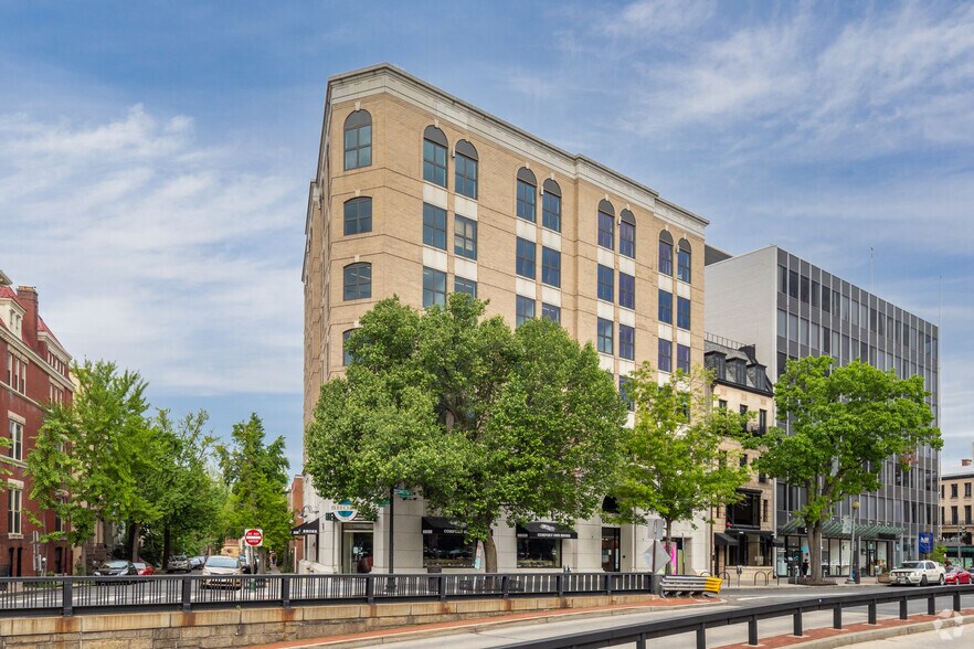 1630 Connecticut Ave NW, Washington, DC à louer - Photo du bâtiment - Image 2 de 11