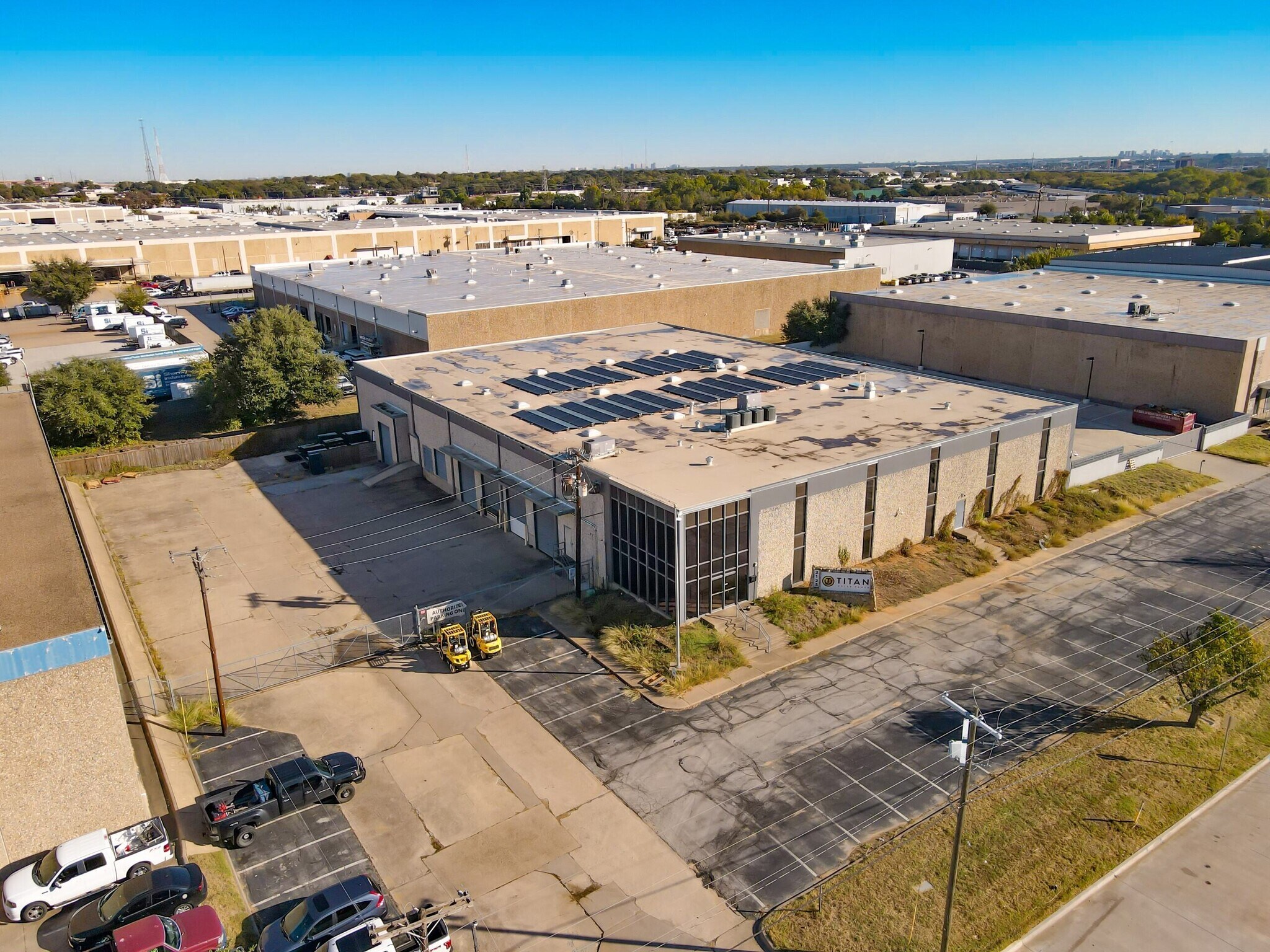 2125 Vanco Dr, Irving, TX à vendre Photo du bâtiment- Image 1 de 1